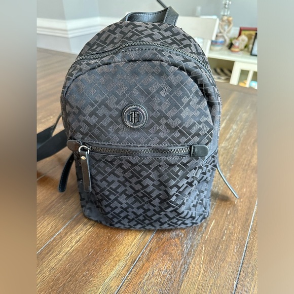 Tommy Hilfiger backpack - Picture 10 of 13
